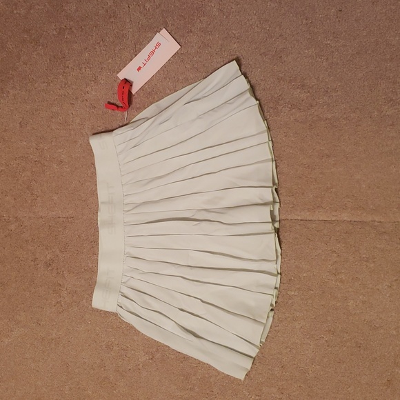 SHEFIT Dresses & Skirts - NWT SHEFIT Women's Pleated Skirt